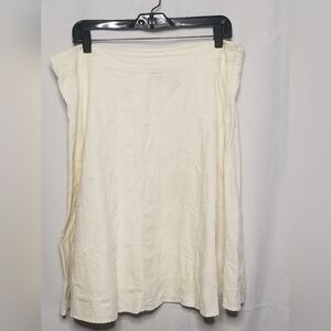 Off-White Skirt w/ Thread Design Detail Size 14